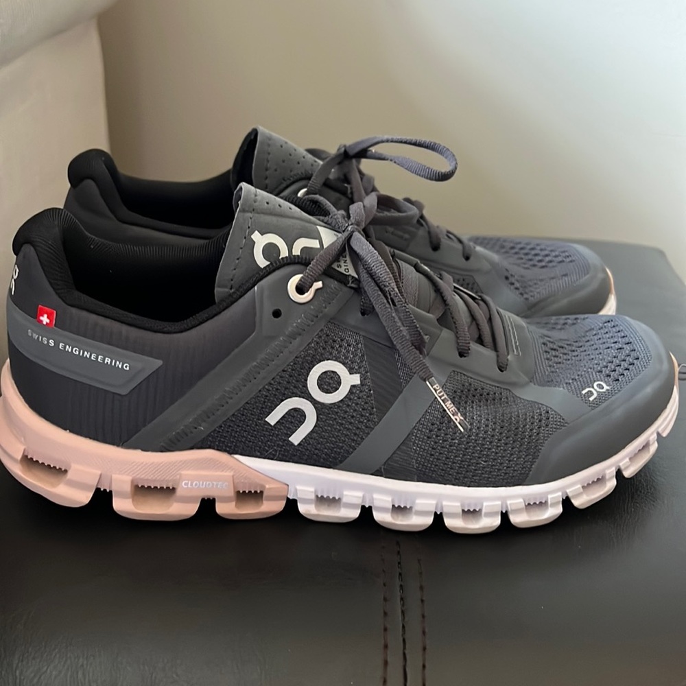 On Cloud sneakers